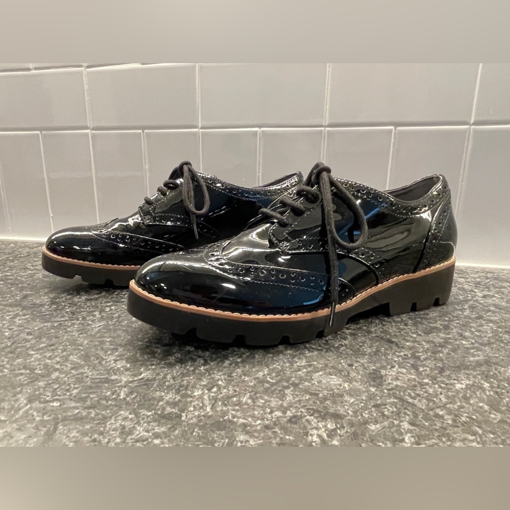 Vionic Black Patent Leather Brogue Flats - Picture 2 of 9